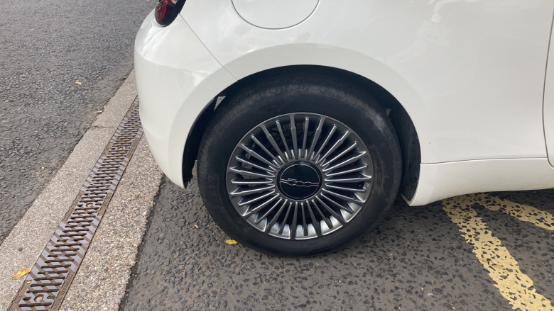 Fiat 500 87kW Icon 42kWh 3dr Auto Electric Hatchback